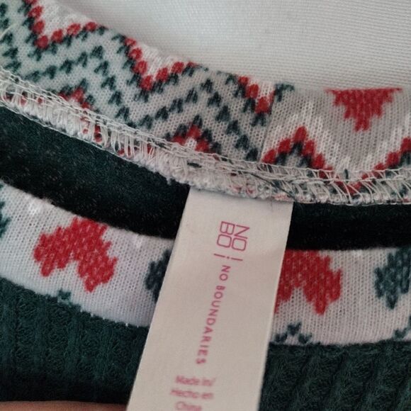 Christmas pajama top  - Picture 3 of 6